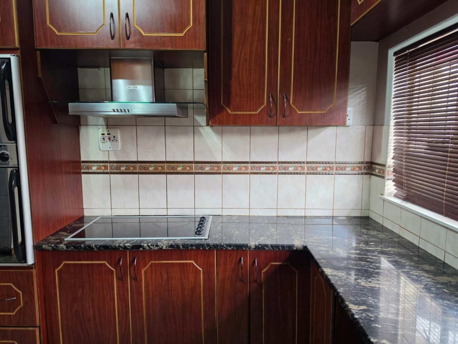 3 Bedroom Property for Sale in Rhodesdene Northern Cape